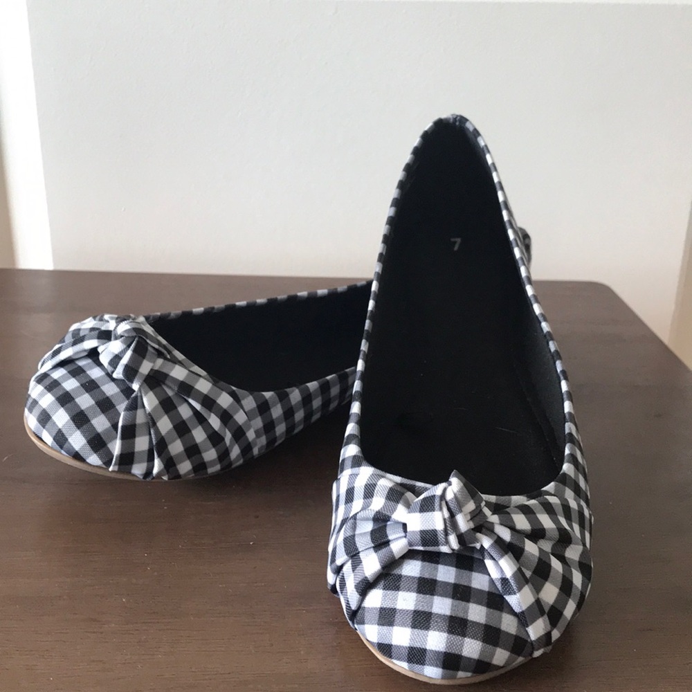 Checkered Flats
